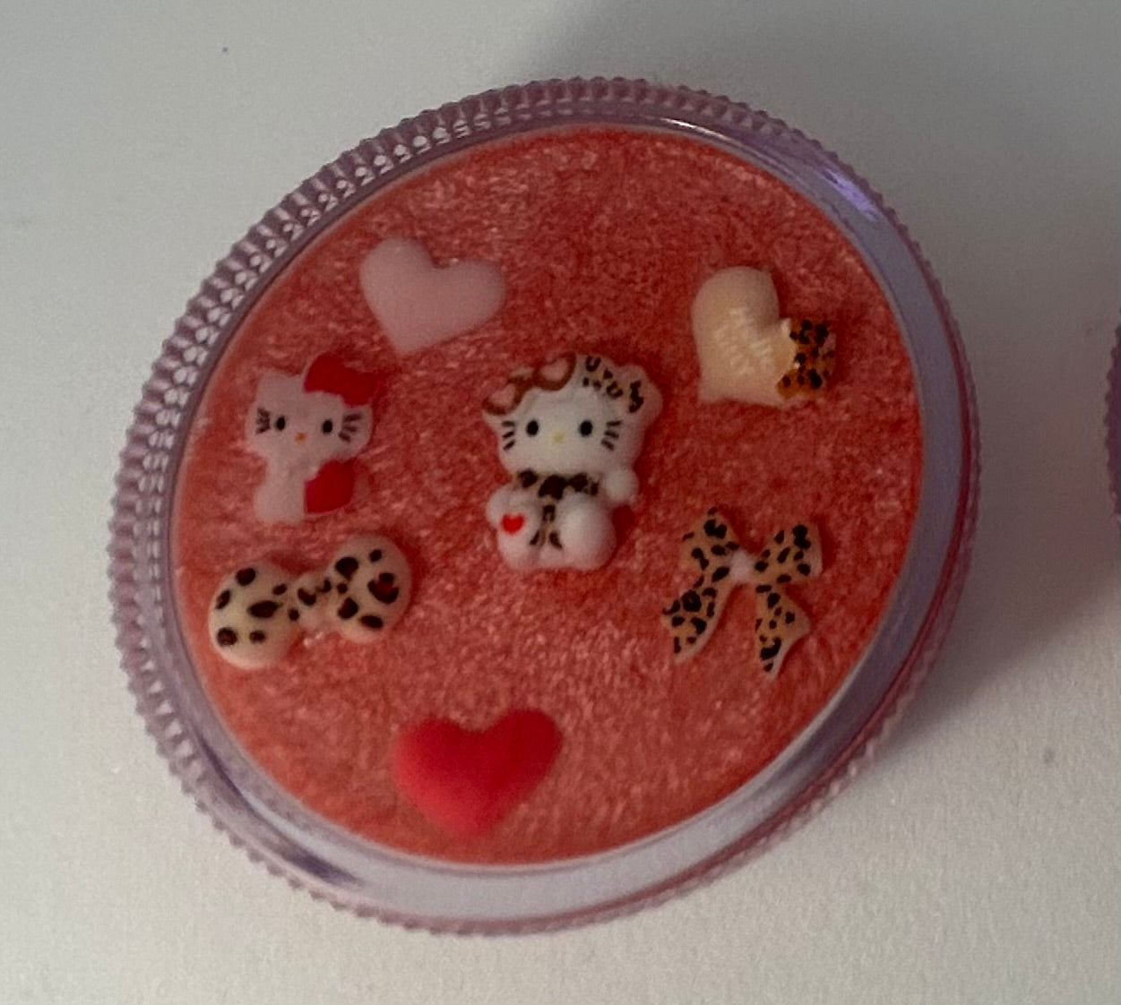 Hello kitty charm grinder